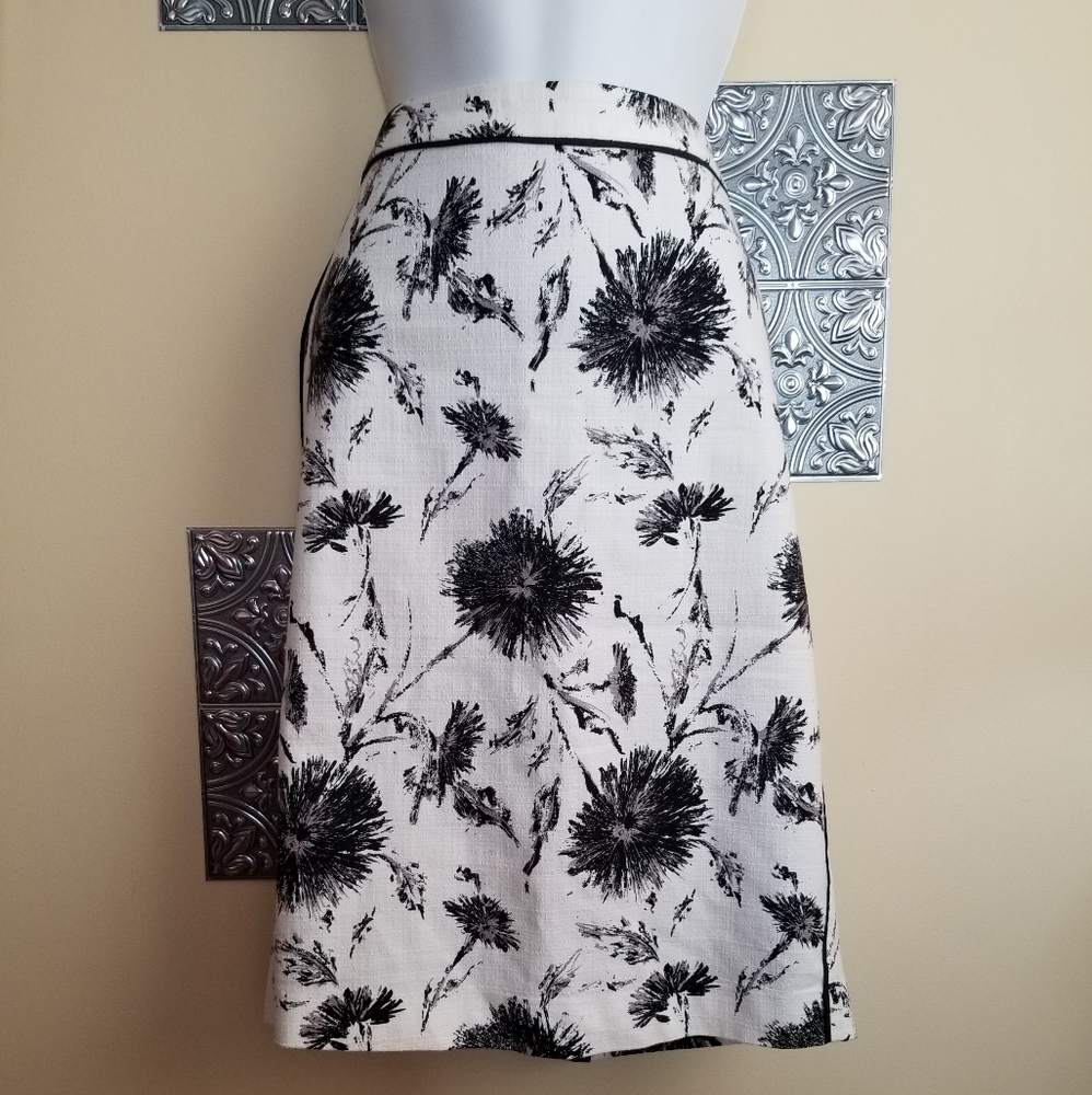 Halogen Cotton Blend Classic Floral Skirt Size 4